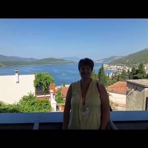 Meet your Posher, Josephine